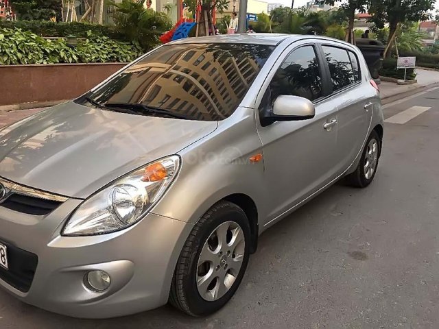 Bán Hyundai i20 1.4 AT năm 2012, màu bạc, xe nhập, số tự động 