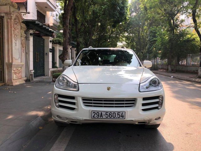 Porsche Cayenne GTS 4.8 đời 2008, màu trắng, cực chất