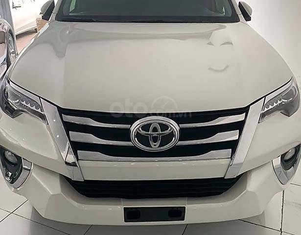 Bán Toyota Fortuner 2.8V 4x4 AT đời 2018, màu trắng, nhập khẩu 0