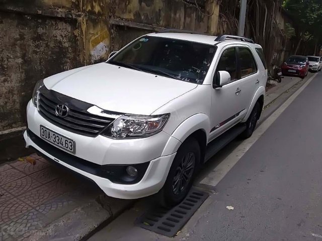 Bán xe Toyota Fortuner đời 2014, màu trắng, nhập khẩu0