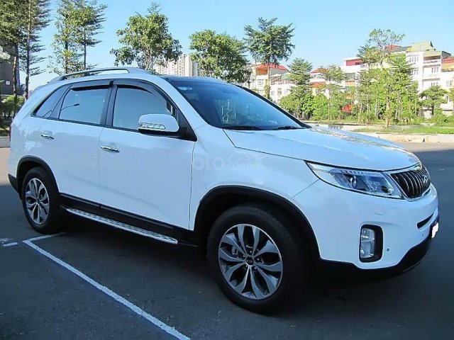 Cần bán lại xe Kia Sorento DATH năm 2015, màu trắng, giá tốt0