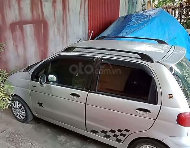 Cần bán gấp Daewoo Matiz 2005, màu bạc xe gia đình