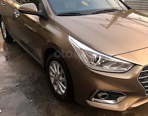 Bán Hyundai Accent 1.4MT đời 2019, màu nâu