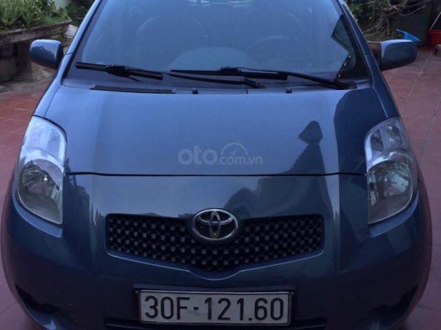 Cần bán xe Toyota Yaris sản xuất 2005 đăng ký 2006 nhập khẩu, số tự động, màu xanh lam giá 250tr0