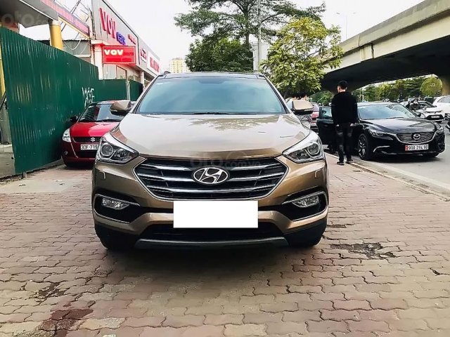 Cần bán gấp Hyundai Santa Fe 2.4 năm sản xuất 2018, màu vàng