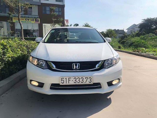 Bán Honda Civic 2015, màu trắng, 690tr0