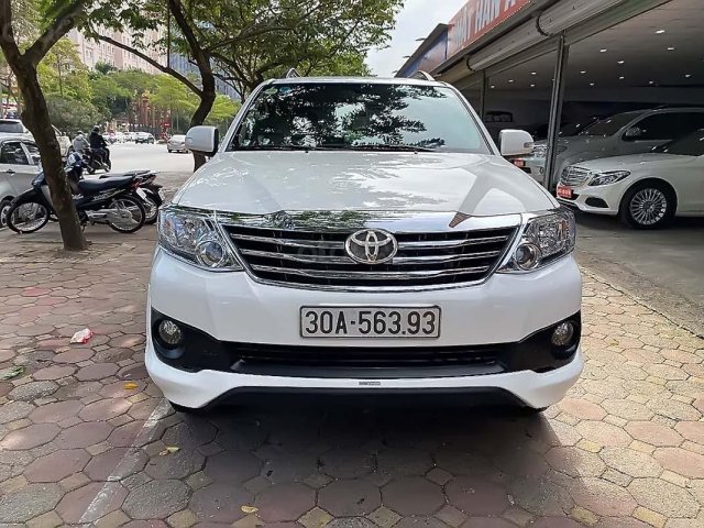 Cần bán xe Toyota Fortuner TRD sản xuất 2015, màu trắng, giá chỉ 765 triệu0