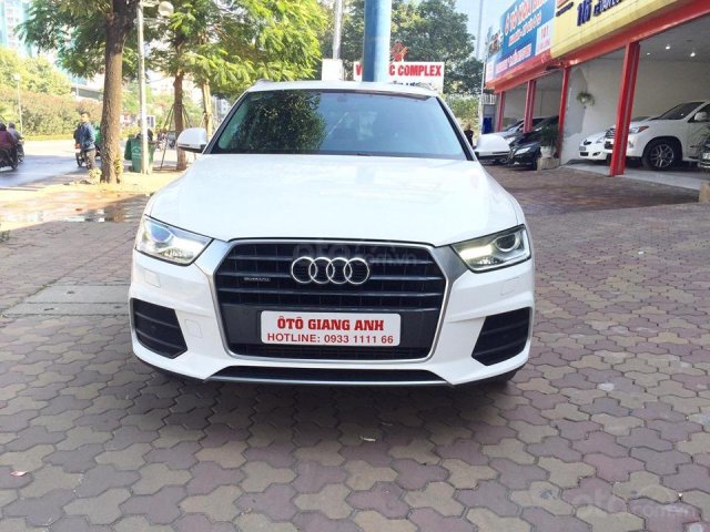 Bán Audi Q3 sản xuất 2016 màu trắng, nội thất đen, xe chủ sử dụng rất ít chất, xe gần như mới