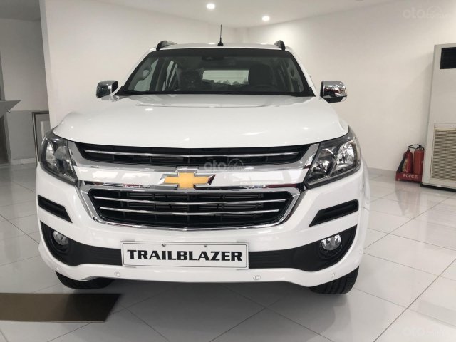 Cần bán nhanh chiếc xe Chevrolet Trailblazer sản xuất năm 2019, màu trắng, giá cạnh tranh 0