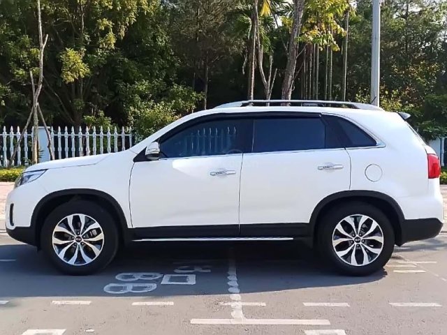 Cần bán xe Kia Sorento DATH năm sản xuất 2017, màu trắng như mới