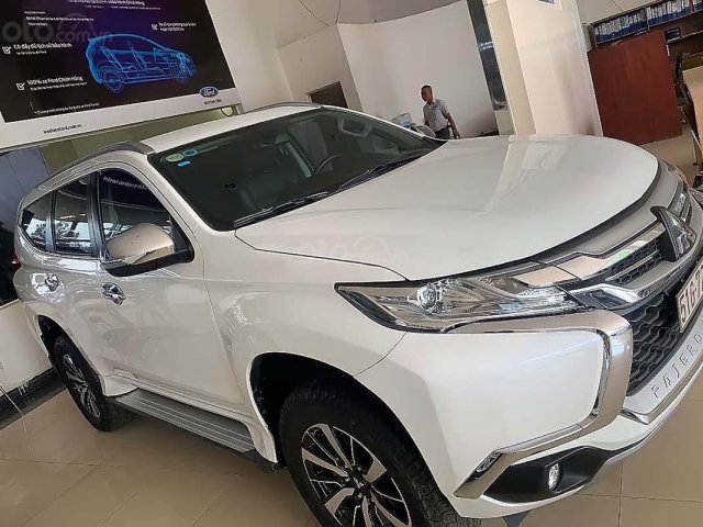 Bán Mitsubishi Pajero Sport năm sản xuất 2018, màu trắng, xe nhập0