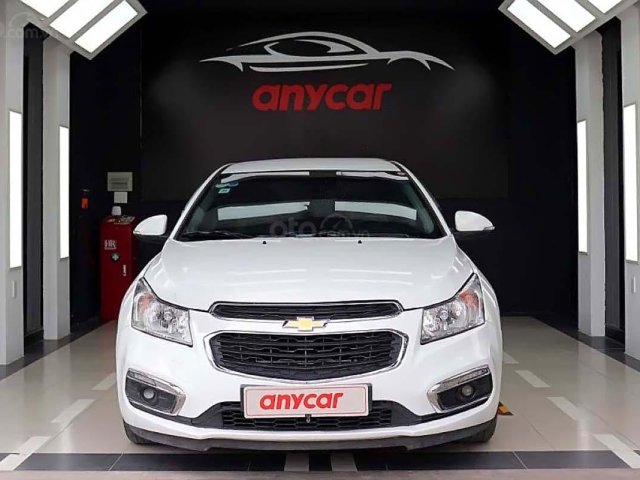 Bán Chevrolet Cruze LT 1.6L đời 2017, màu trắng, chính chủ0