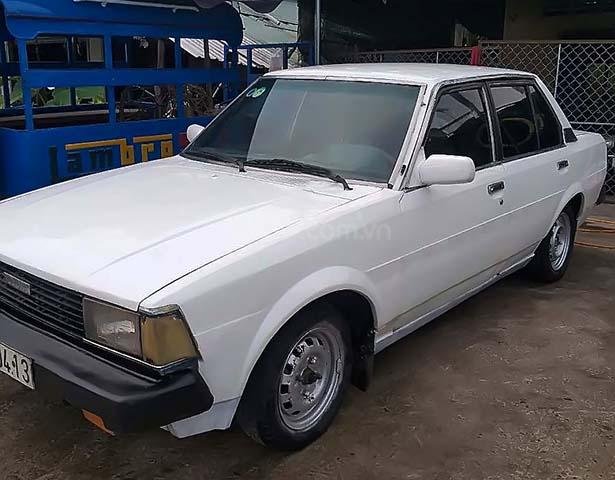 Bán Toyota Corolla đời 1982, màu trắng, xe nhập0