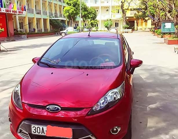 Cần bán Ford Fiesta năm sản xuất 2012, màu đỏ giá chỉ 335 triệu xe máy chạy êm0