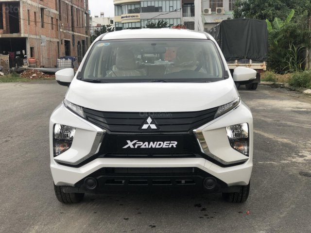 Giảm giá sốc cuối năm chiếc xe Mitsubishi Xpander năm 2019, màu trắng, nhập khẩu nguyên chiếc0