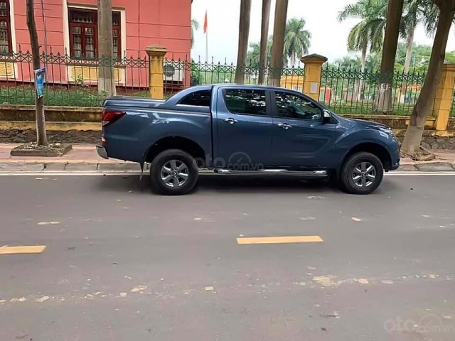 Cần bán gấp Mazda BT 50 2.2L 4x4 MT sản xuất 2016, màu xanh, xe nhập số sàn