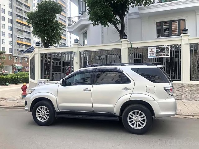 Bán xe Toyota Fortuner 2.5G sản xuất năm 2015, màu bạc số sàn