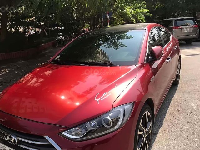 Bán xe cũ Hyundai Elantra 2.0 AT 2016, màu đỏ, 596tr0