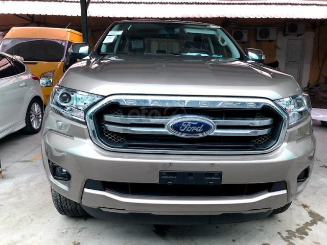 Mua xe Ford Ranger XLT AT 4x4 đời 2019, màu vàng, nhập khẩu - Giá tốt - Có sẵn xe - Giao ngay