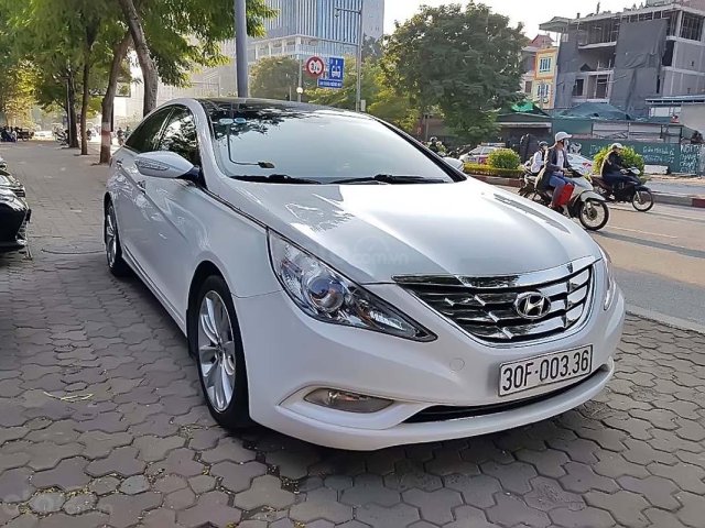 Bán ô tô Hyundai Sonata 2.0 AT sản xuất năm 2012, màu trắng, nhập khẩu nguyên chiếc chính chủ