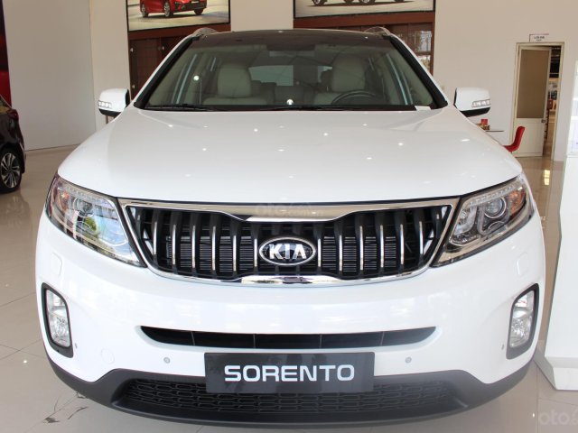 Bán Kia Sorento 2.4 GAT Deluxe sản xuất năm 2020, màu trắng, 799 triệu0