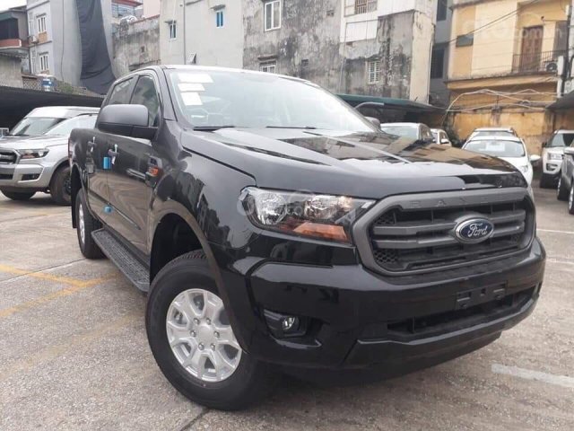 Siêu sale cực lớn - Mừng Tết sắp tới, Ford Ranger XLS AT đời 2019, màu xám