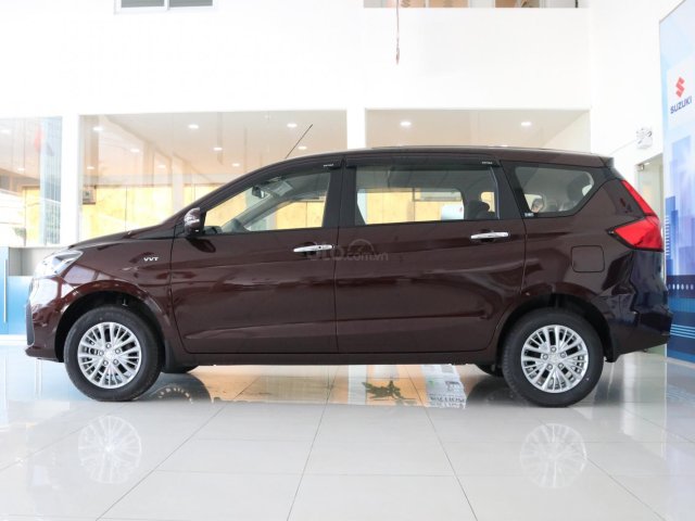 Bán xe Suzuki Ertiga nhập khẩu giao ngay màu đen, trắng, bạc và nâu liên hệ 09334607770