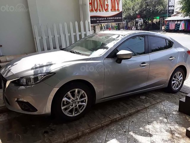 Bán Mazda 3 1.5AT sản xuất năm 2016, màu bạc