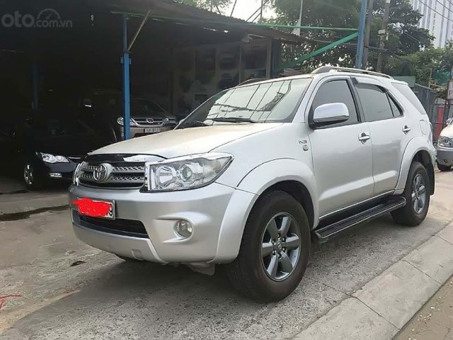 Bán Toyota Fortuner 2.5 MT sản xuất năm 2009, màu bạc số sàn