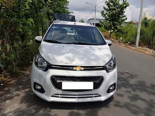 Bán Chevrolet Spark LT đời 2018, màu trắng chính chủ0