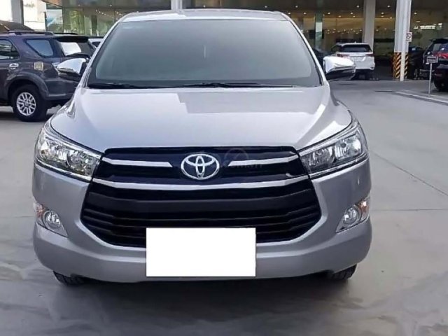 Bán xe Toyota Innova 2.0G năm sản xuất 2018, màu bạc, giá tốt