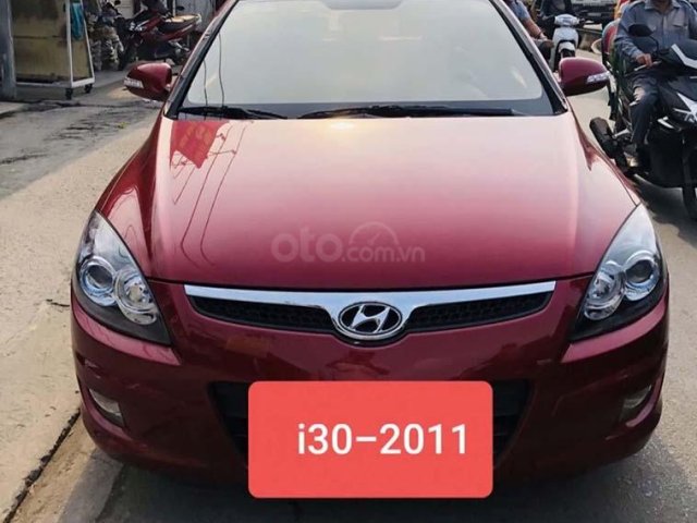 Cần bán Hyundai i30 CW 1.6 AT đời 2011, màu đỏ, nhập khẩu 0