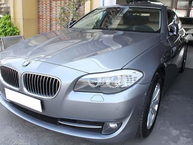 Bán ô tô BMW 5 Series 523i sản xuất 2010, màu bạc, nhập khẩu nguyên chiếc, giá tốt0