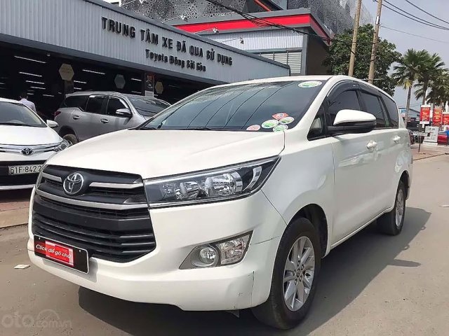 Bán xe Toyota Innova 2.0E 2019, màu trắng số sàn, giá chỉ 750 triệu0