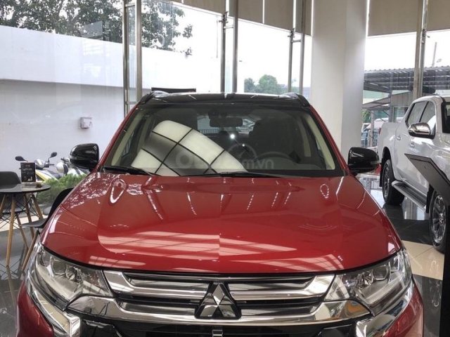 Cần bán Mitsubishi Outlander 2.0 Premium mới 100%