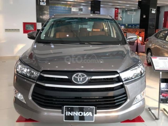 Bán Toyota Innova 2.0E siêu khuyến mãi