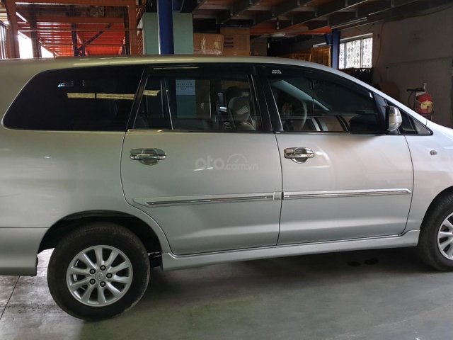 Chính chủ cần bán xe Toyota Innova G đời 2012, màu bạc đã qua sử dụng0