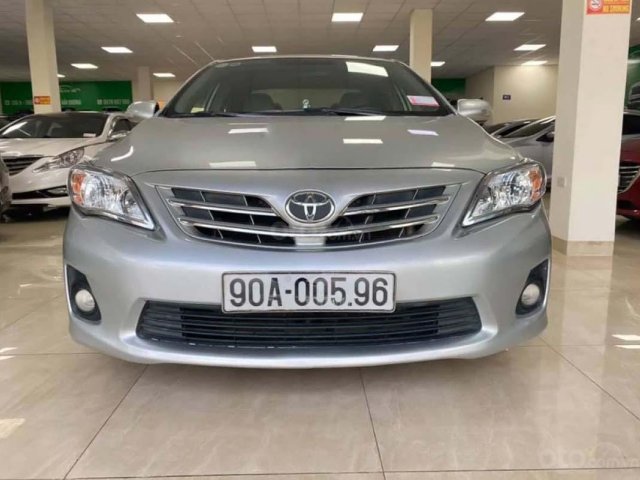 Bán Toyota Corolla Altis 1.8G MT năm sản xuất 2013, màu bạc, số sàn, giá tốt