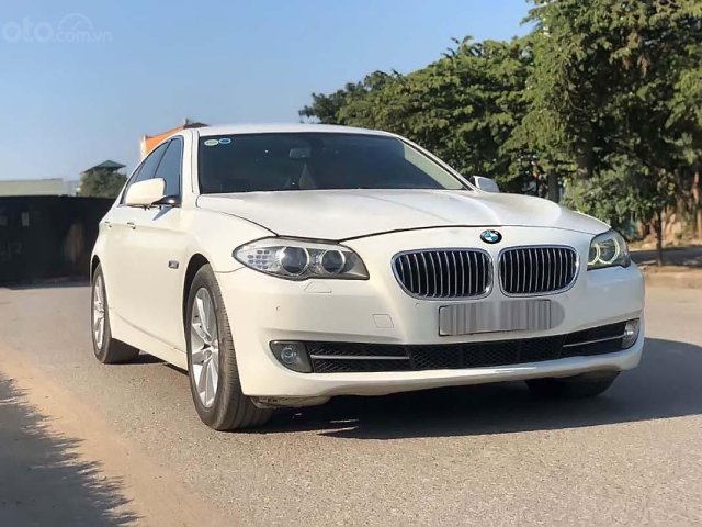 Bán BMW 520i sản xuất 2013, màu trắng, xe nhập0