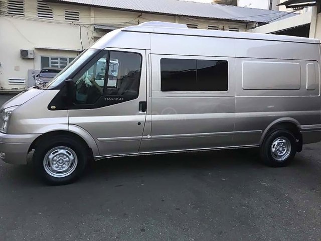 Cần bán Ford Transit Van 2.4L sản xuất năm 2009, màu bạc, số sàn 