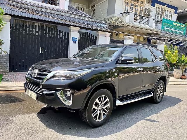 Bán Toyota Fortuner 4x4 sản xuất năm 2017, màu đen, nhập khẩu 0