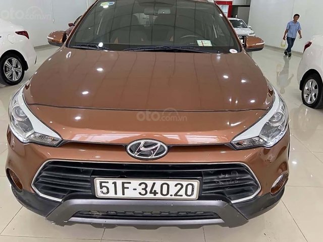 Bán Hyundai i20 Active năm 2015, màu nâu, xe nhập  