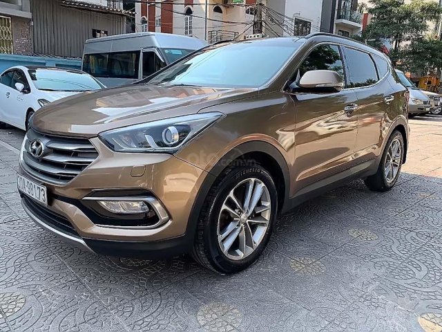 Bán xe Hyundai Santa Fe 2.2L 4WD 2016, màu nâu, số tự động 0