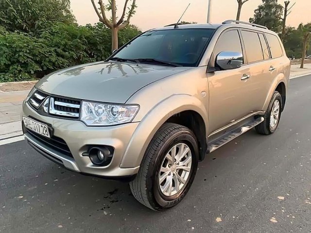 Cần bán lại xe Mitsubishi Pajero Sport sản xuất năm 2016, số sàn0