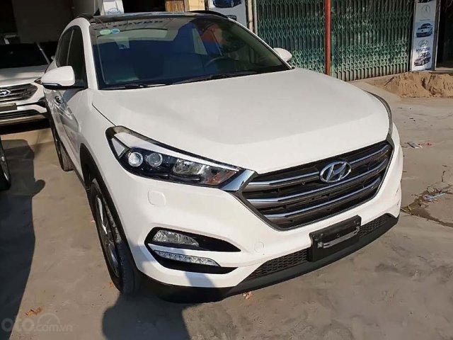 Bán xe cũ Hyundai Tucson 2.0 AT CRDi đời 2019, màu trắng0