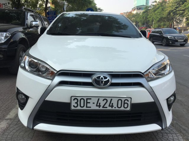 Cần bán xe Toyota Yaris 1.5G đời 2017, màu trắng, nhập khẩu nguyên chiếc0