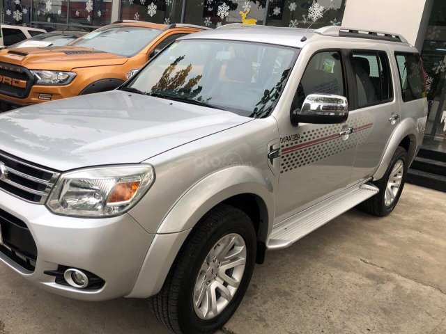 Xe Ford Everest đời 2015, màu bạc nhập khẩu nguyên chiếc giá tốt 650 triệu đồng0