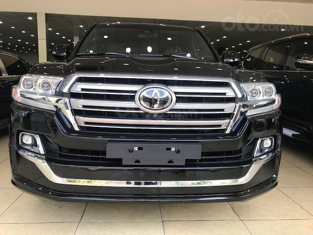 Bán xe Toyota Land Cruiser 5.7V8 USA 2019, màu đen (có xe ngay) LH 09049272720