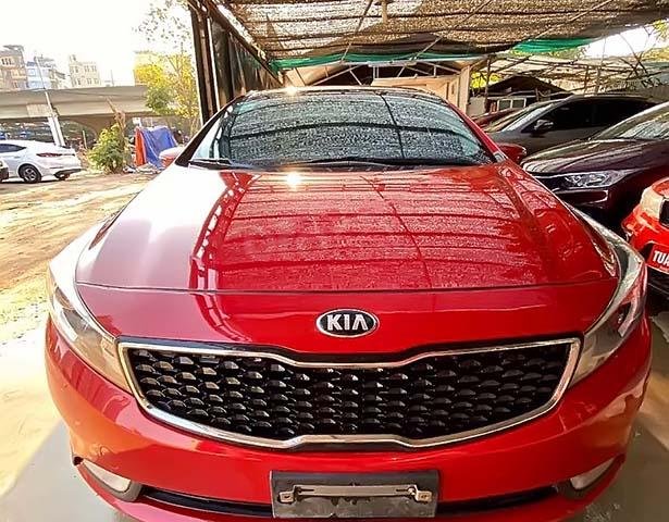 Cần bán Kia Cerato 2018, màu đỏ số sàn, giá tốt xe còn mới nguyên