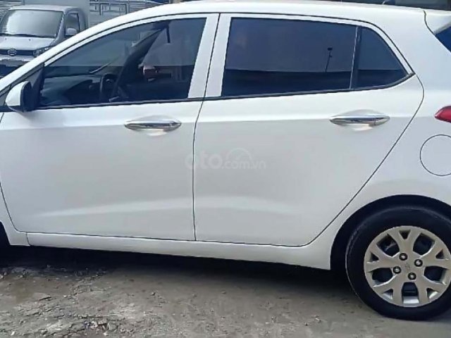 Cần bán Hyundai Grand i10 sản xuất 2014, màu trắng, nhập khẩu nguyên chiếc chính hãng0